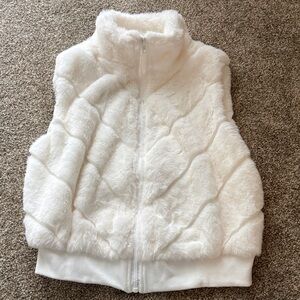 White Plush Zip-Up Cropped Vest